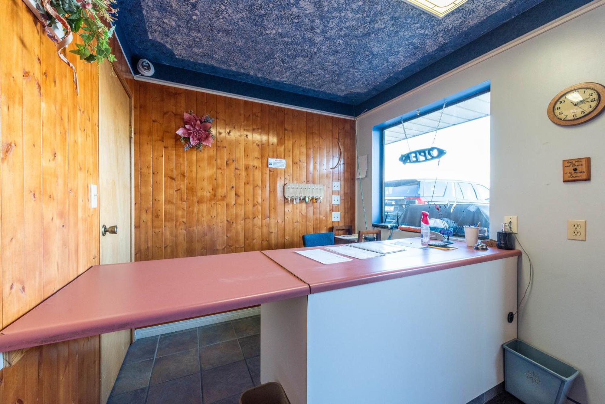 Blue Horse Motel Beiseker Exterior foto
